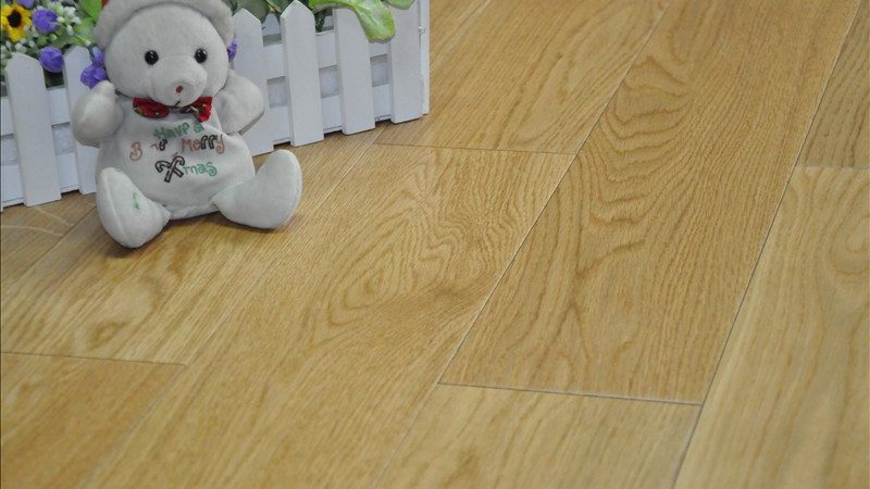 橡木三层实木地板：揭秘定制厂家的核心技术**